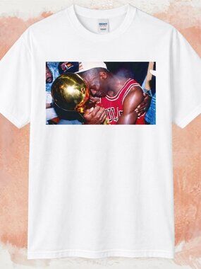 Michael Jordan Hugging Trophy Basketball Fan Gift Graphic Sports T-shirt 90